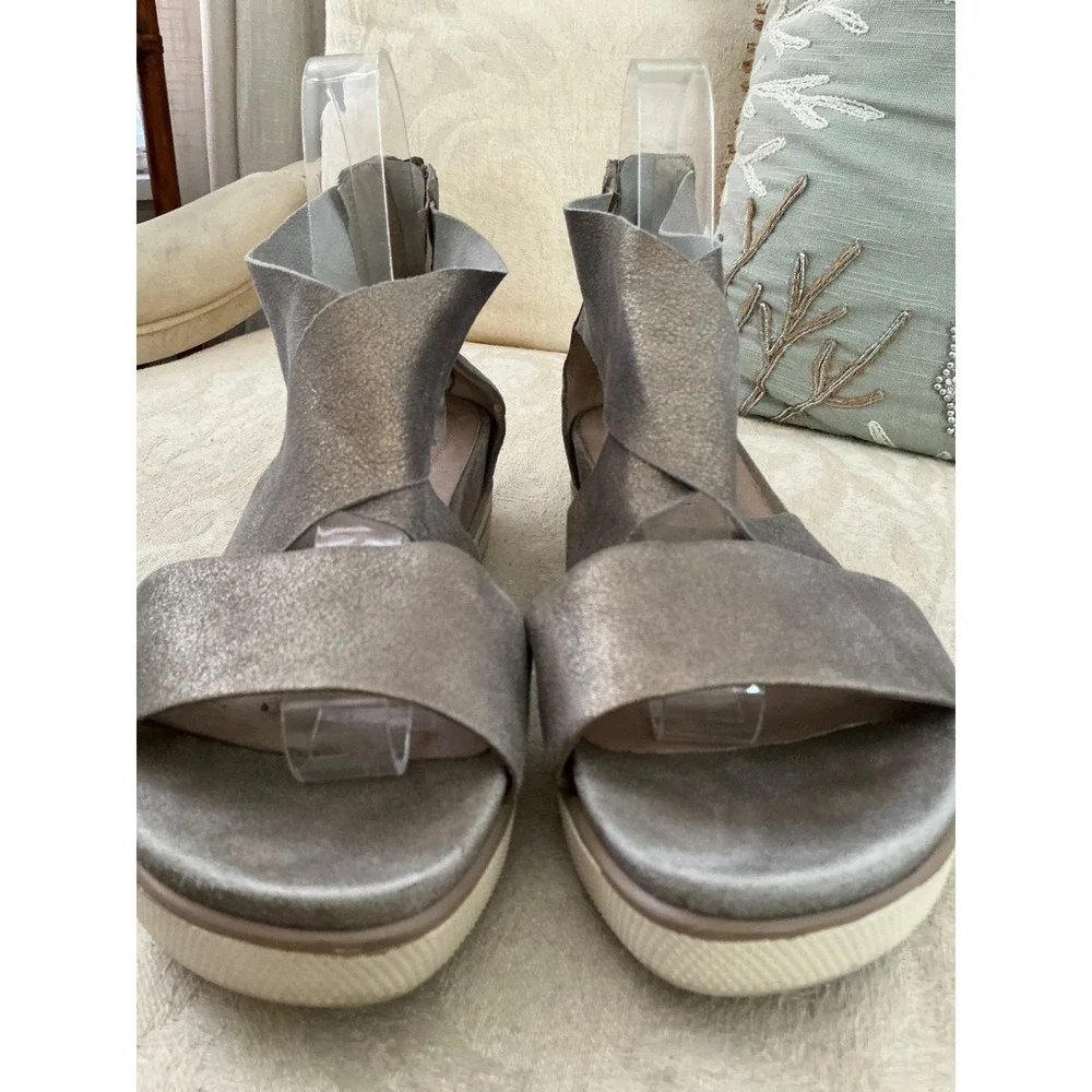 EILEEN FISHER Gold Metallic Sport Platform Sandal Leather Wms crisscross  8.5
